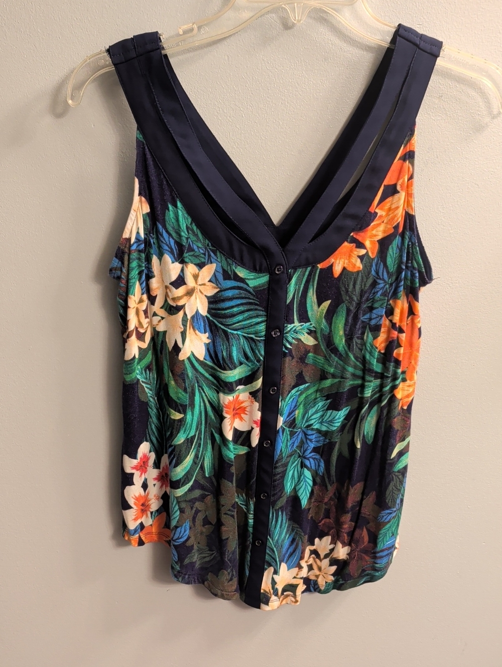 🍉Candie's Navy Tropical Floral V-Neck Button Cami